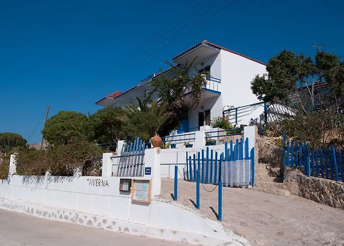 Marina 3* Livadia (Tilos)