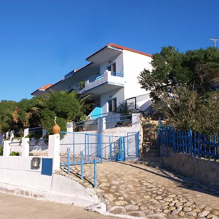 Marina 3* Livadia (Tilos)