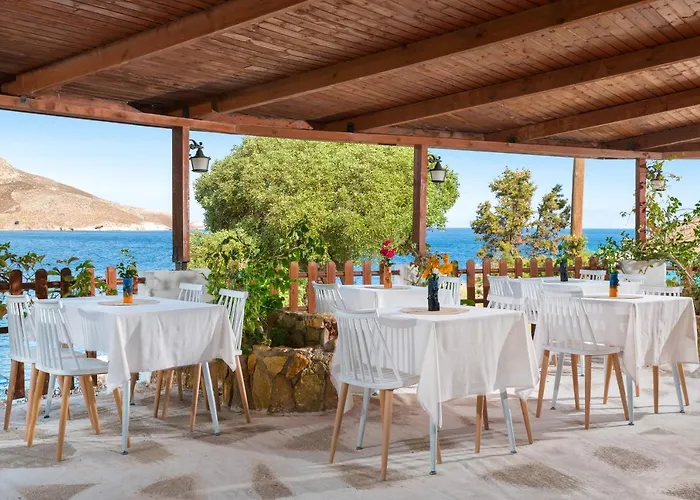 לינה וארוחת בוקר Marina Livadia (Tilos)